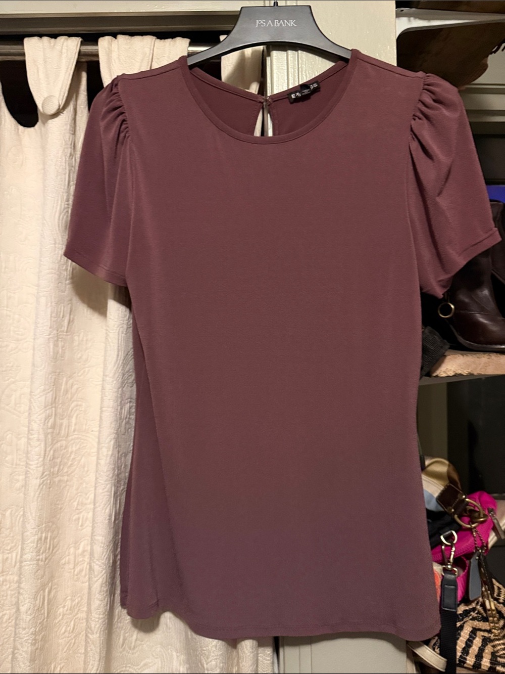 Plum purple office Sleek crewneck top with gentle puff shoulders sz L